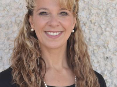 headshot of Dr. Stephanie Moore