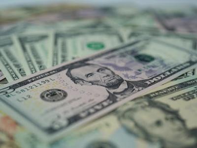 image of cash money to imply stimulus from government