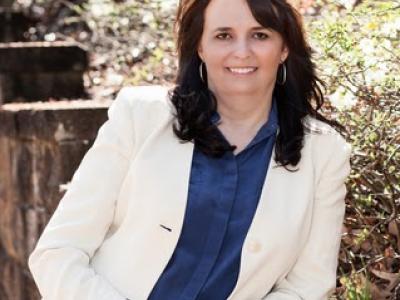 image of suzanne Hartness